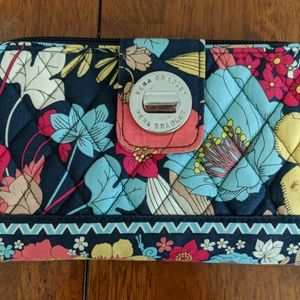 Vera Bradley happy snails turnlock wallet